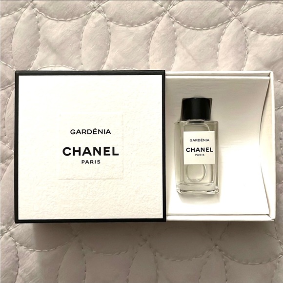CHANEL Other - Chanel Mini Travel Perfume - Gardenia